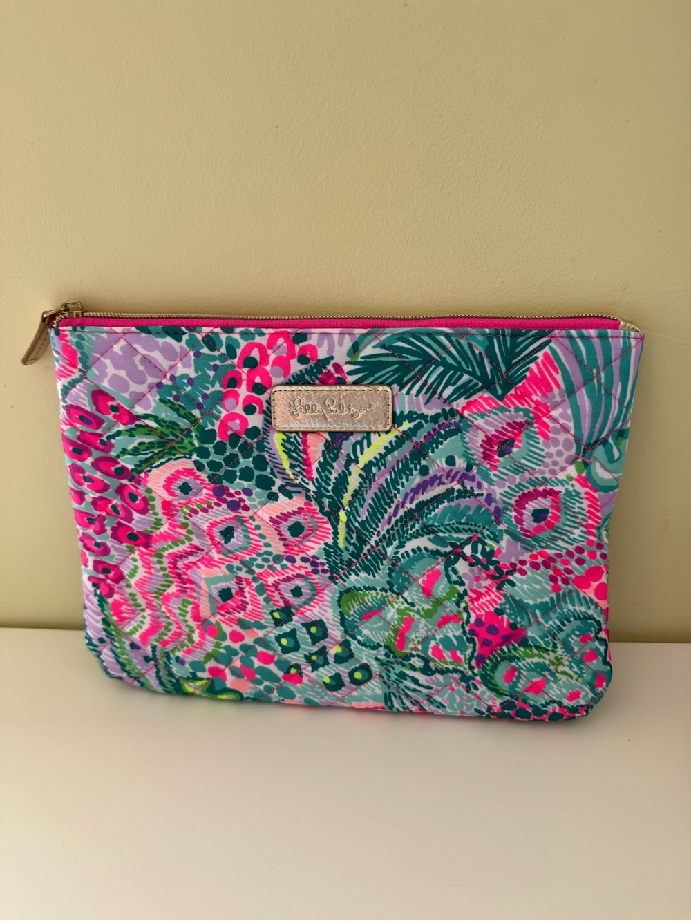 Brand New Lilly Pulitzer Quilted Pouch in Banana Split